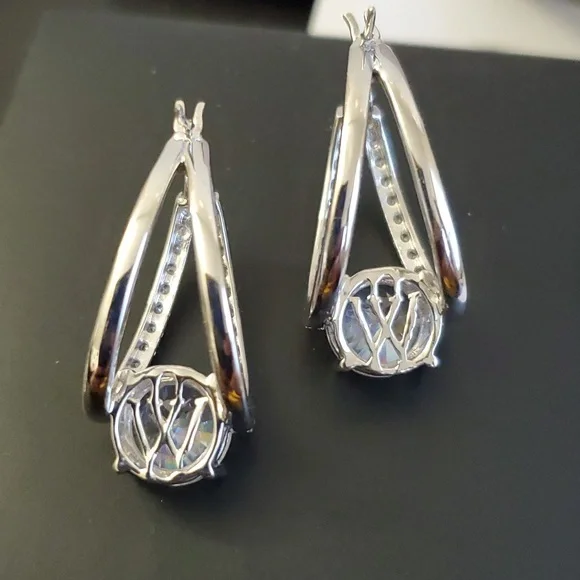 Watch Video / 8 Cttw Solitaire Sterling Silver 925 Hoop Earrings